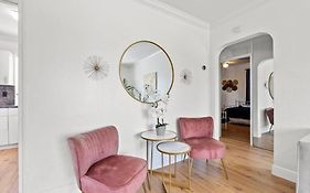Comfy & Updated Apartment Centrally Located Minutes Away From Everything!